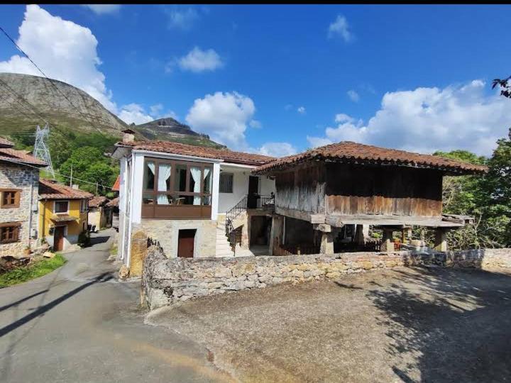 Casa La Cruz A 2Km De Onís Exterior foto
